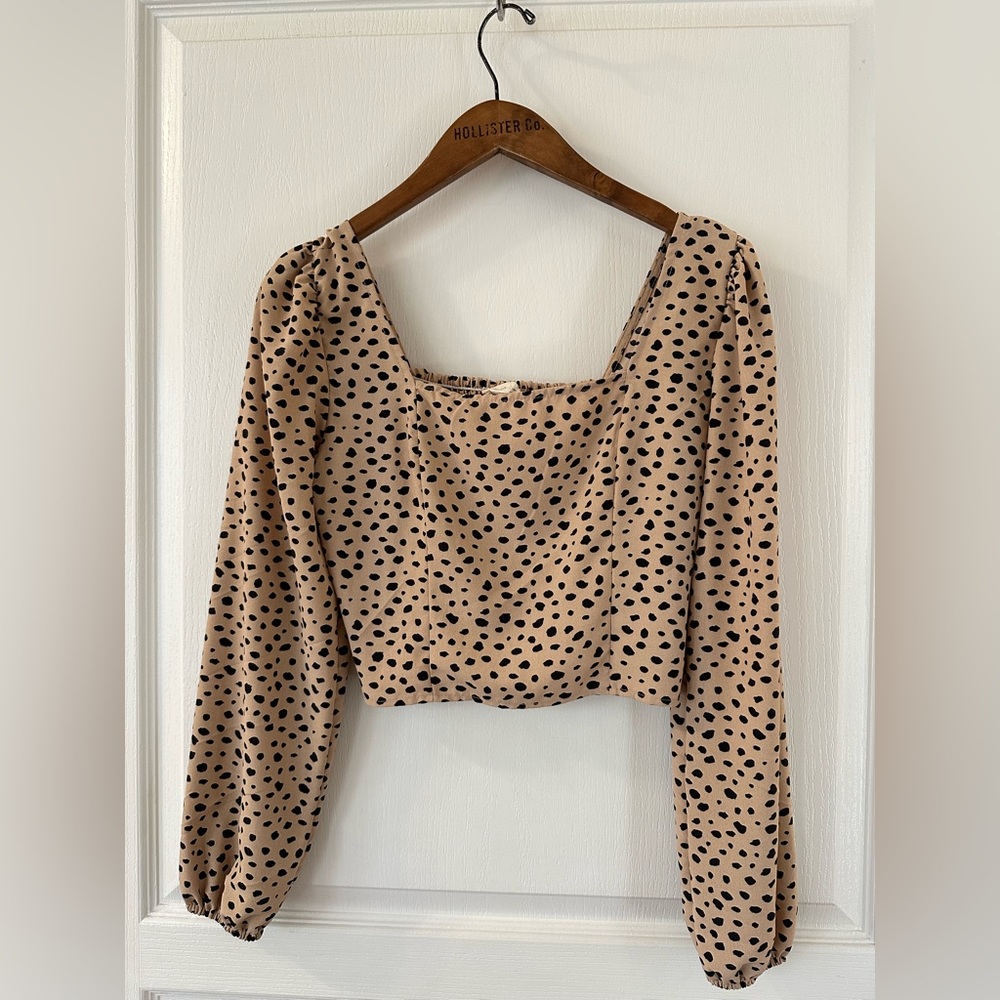 Altar’d State cream Dalmatian print long sleeve crop - Small